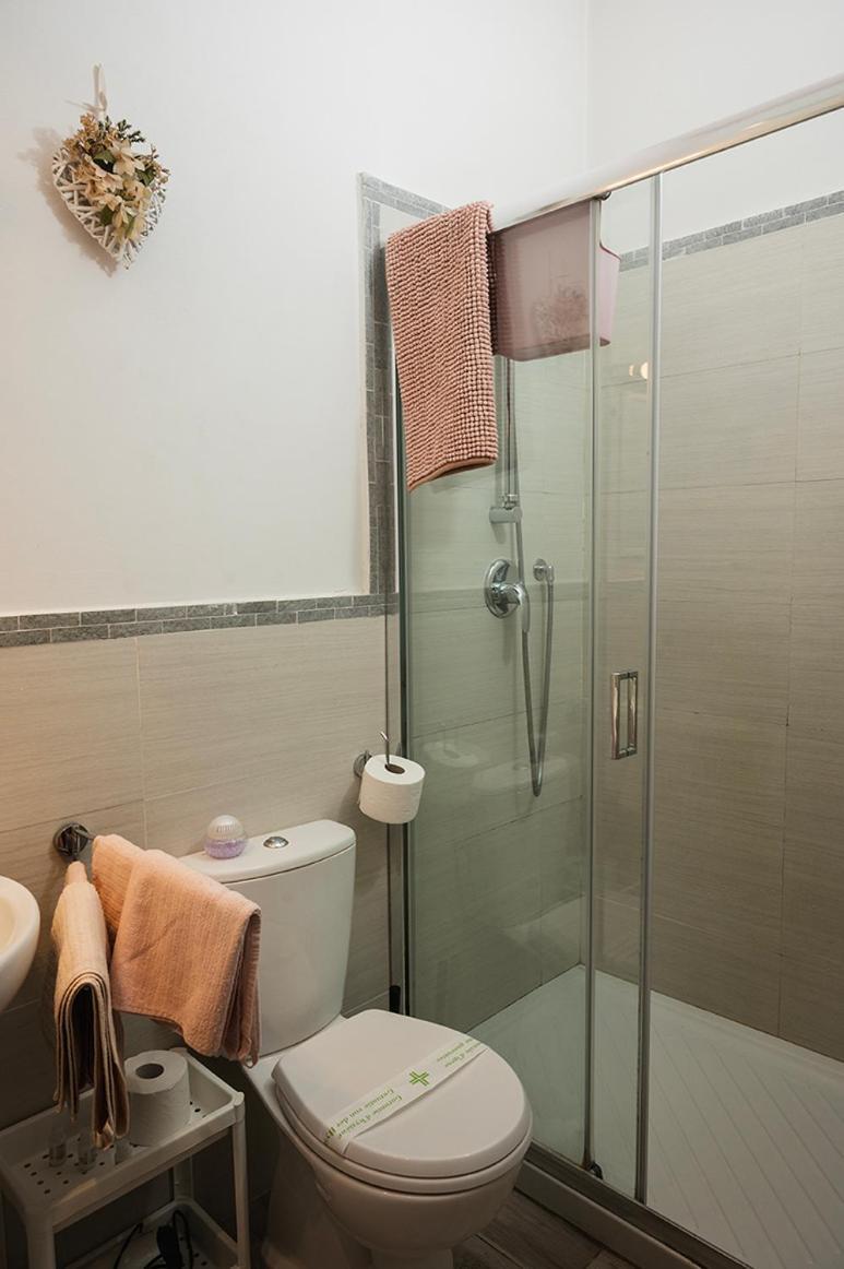Quadruple Room Private Bathroom