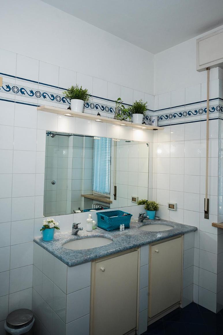 Double Room Private External Bathroom