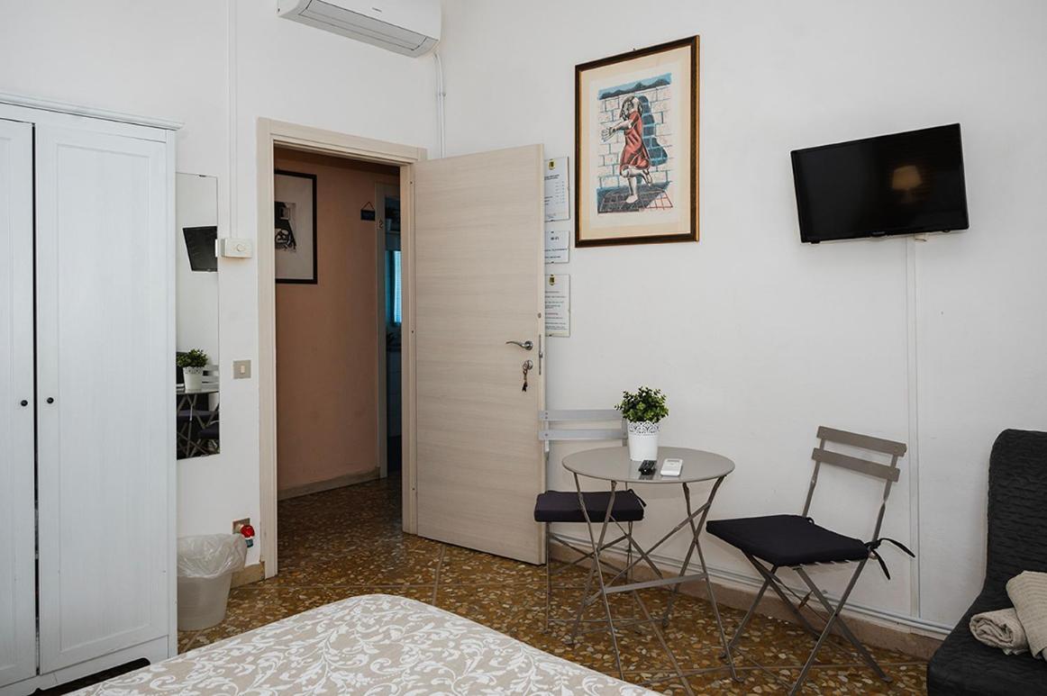 Double Room Private External Bathroom